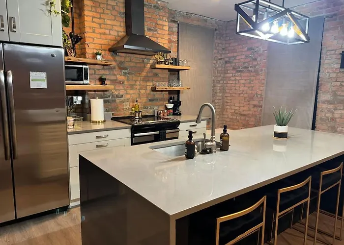 Сasa de vacaciones Jungle Jive By Jungle House Walk To High Street Downtown & Short North 5 800 Reviews Free Parking Near Convention Center Nationwide Arena & Ohio State